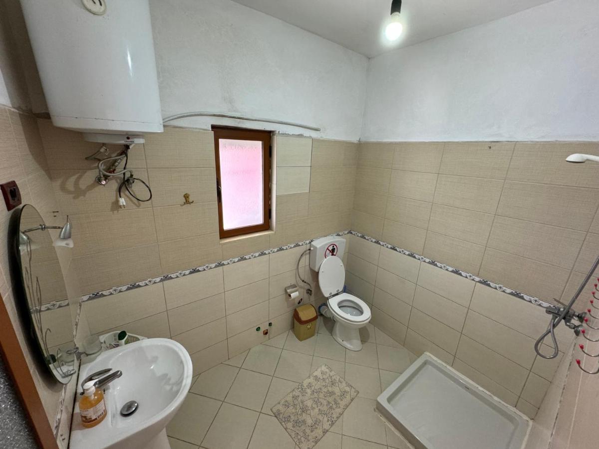 Deda Apartment Lezhë